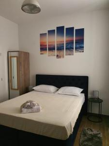 Throne of Dubrovnik Room 2