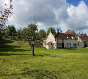 Maisons de vacances Les Pleurotes, sympathique ferme proche Vezelay. : photos des chambres