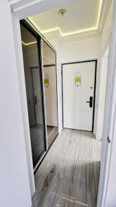 White Tower - Private Studio 106