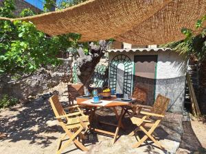 Maisons de vacances Casa di Pilou - Maison et jardin pres de la mer (Corse) : photos des chambres