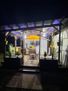 Campings Mobil home sur grand terrain cloture et arbore : photos des chambres