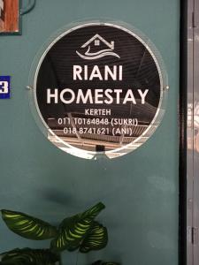 RIANI HOMESTAY