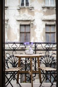 Csengery Deluxe Home with Balcony