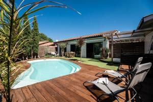 Maisons de vacances Villa Eden Bleu - Piscine et jacuzzi prive - Logement classe 4 etoiles : photos des chambres