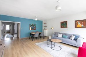 2BR Bright Kadıköy Apartment & AC in Every Room