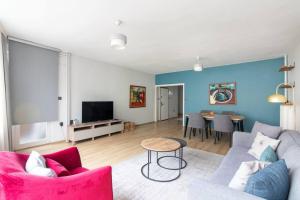 2BR Bright Kadıköy Apartment & AC in Every Room