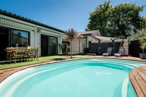 Maisons de vacances Villa Eden Bleu - Piscine et jacuzzi prive - Logement classe 4 etoiles : photos des chambres