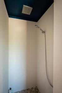 Maisons de vacances Villa Eden Bleu - Piscine et jacuzzi prive - Logement classe 4 etoiles : photos des chambres