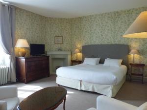 Hotels Logis Hotel La Tonnellerie : photos des chambres