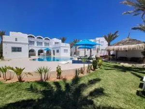 Villa La Palmeraie d'Arkou, grande piscine - El Qantara