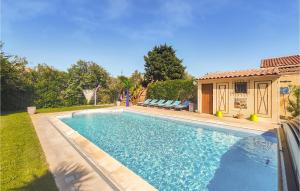 Maisons de vacances Stunning Home In Srignan With Wifi, Swimming Pool And Private Swimming Pool : photos des chambres