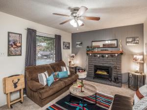 The Elk Meadow Cozy Cabin