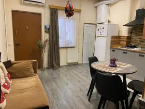 Downtown-home in the heart of old Tbilisi