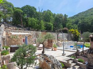 Holiday House - Old Olive 