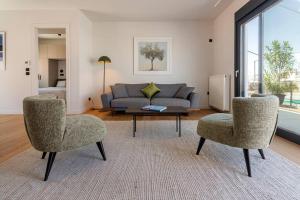 Stylish Contemporary Penthouse - Hip Athens Centre