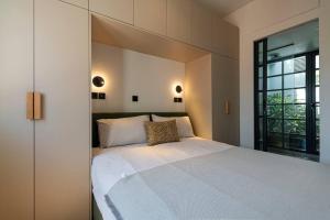 Stylish Contemporary Penthouse - Hip Athens Centre