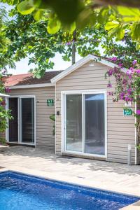 jaco lodge adults only