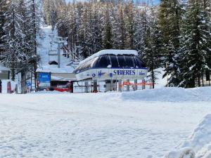 Appartements Appart 4 a 6 pers skis aux pieds. ETE / HIVER : photos des chambres