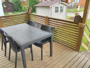 Grand Mobil Home 6 personnes climatisé avec 3 chambres et 2 salles de bains à Munster en Alsace