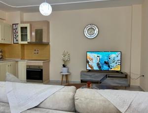 Beachside Family Nest Apt, Spacious & Cozy - by BETA Premium