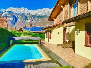 Doodle's Amazing Chalet -Walensee - Flumserberg - Churfirsten - Heidiland - Pool - Sauna - 瓦伦施塔特