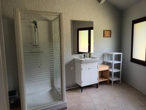 Appartements L'Octogon - countryside retreat with easy access. : photos des chambres