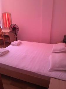 3 Bedroom Apt with Pool Views at Arcadia Complex