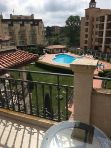 3 Bedroom Apt with Pool Views at Arcadia Complex