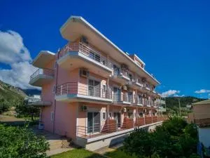 Himara Royal Hotel - 贾尔