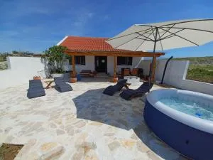 Holiday House Jolini Dvori - Rtina