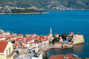Apartment with Pool View  room in Vidikovac Marble House