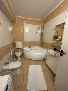 Class DeLuxe Apartments