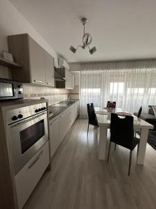 Class DeLuxe Apartments