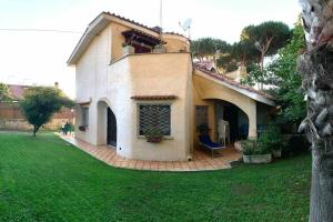 Accogliente Villa immersa nel verde