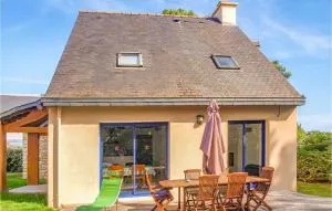3 Bedroom Beautiful Home In Erquy - Matignon