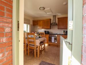 Barcud Cottage