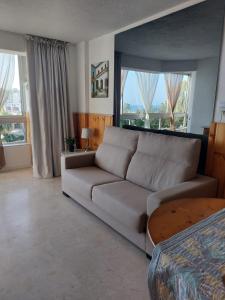 Lovely apartment in Torremolinos Views of the sea, pool, terrace, sofa bed and fully equipped kitchen