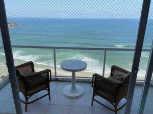 Hermoso dpto con vista frontal al Mar Pitangueiras