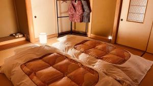 Kumano Kodo Guesthouse Komorian, round-trrip shuttle Takahara高原, Takijiri滝尻, 潮見峠