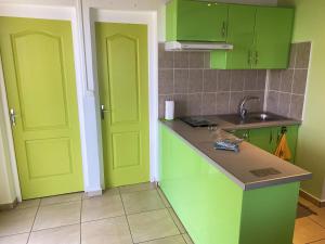 Appartement confortable avec vue sur mer à Bouillante, 50 m² - 4hvězdičkové hotely ve městě Bouillante