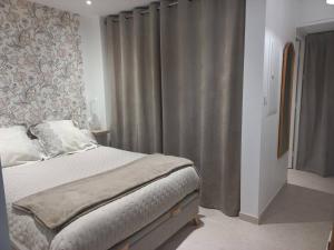 T1 climatisé avec jardin, piscine, tennis, à 750m de la plage - Parc Des Oliviers - FR-1-610-85