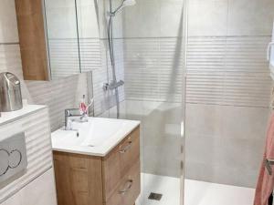 T1 climatisé avec jardin, piscine, tennis, à 750m de la plage - Parc Des Oliviers - FR-1-610-85