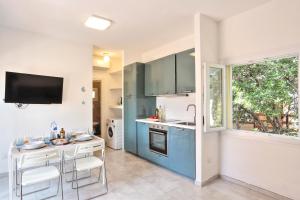 Paradiso Pool Apartments by DomusAway