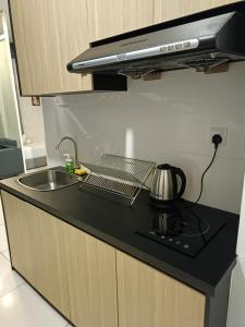 S20- Bedroom Bukit Bintang Robertson with Netflix