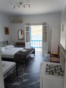 Meropi Rooms