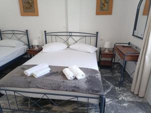 Meropi Rooms