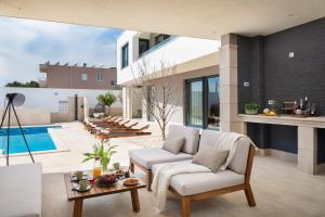 Luxury Villa Encanto with Heated Pool