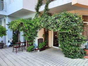 Central, 1 Bed Apt, 3* Yassen