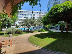 Central, 1 Bed Apt, 3* Yassen