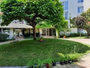 Central, 1 Bed Apt, 3* Yassen